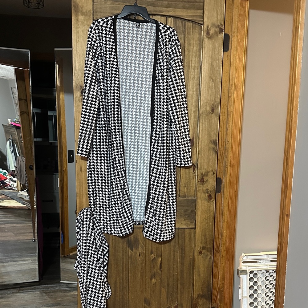 SHEIN Black and White Houndstooth Pantsuit